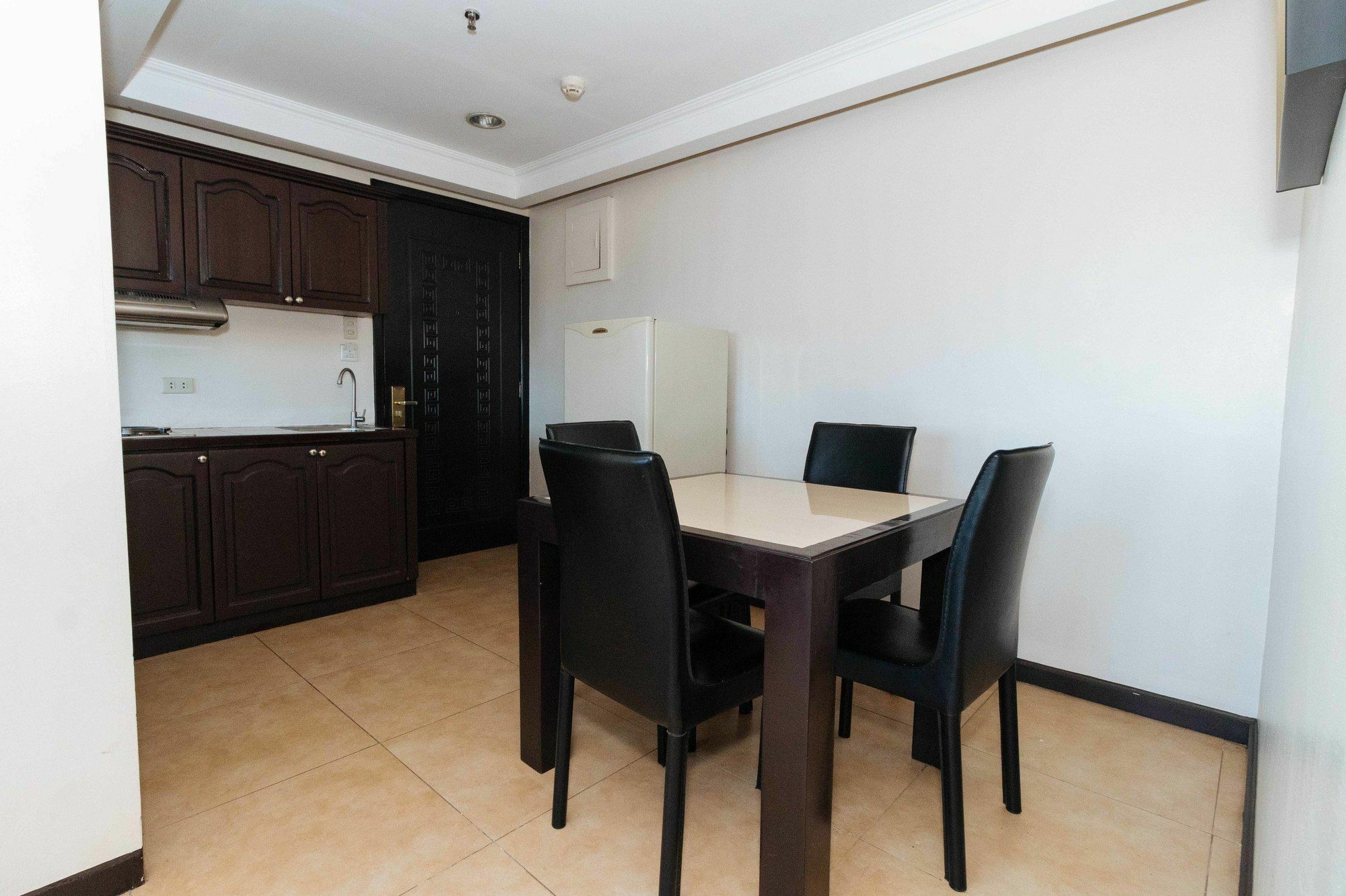 Super Oyo 791 Bell Mansion Hotel Quezon City Buitenkant foto